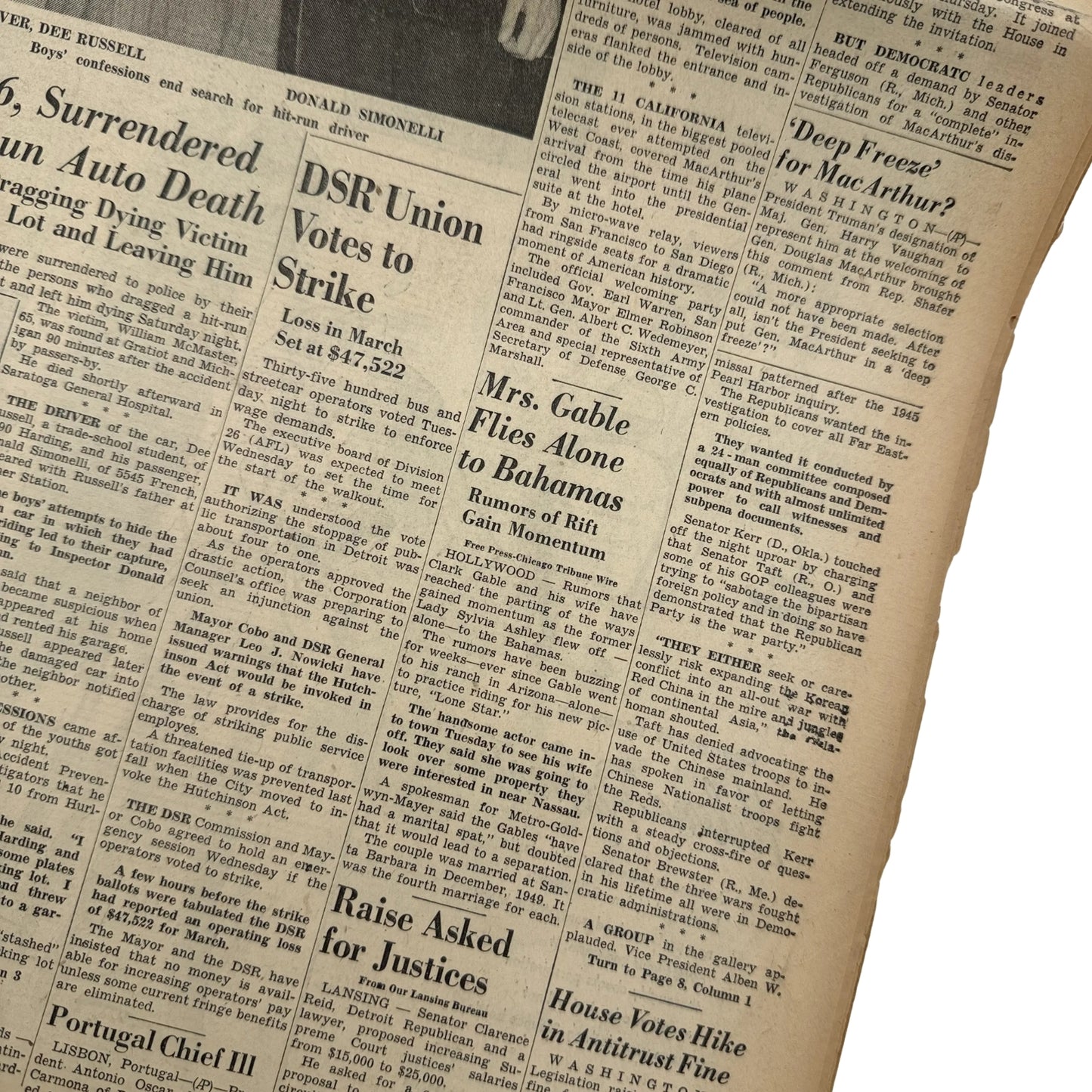 Detroit Free Press — M'Arthur Lands in U.S. — April 18, 1951