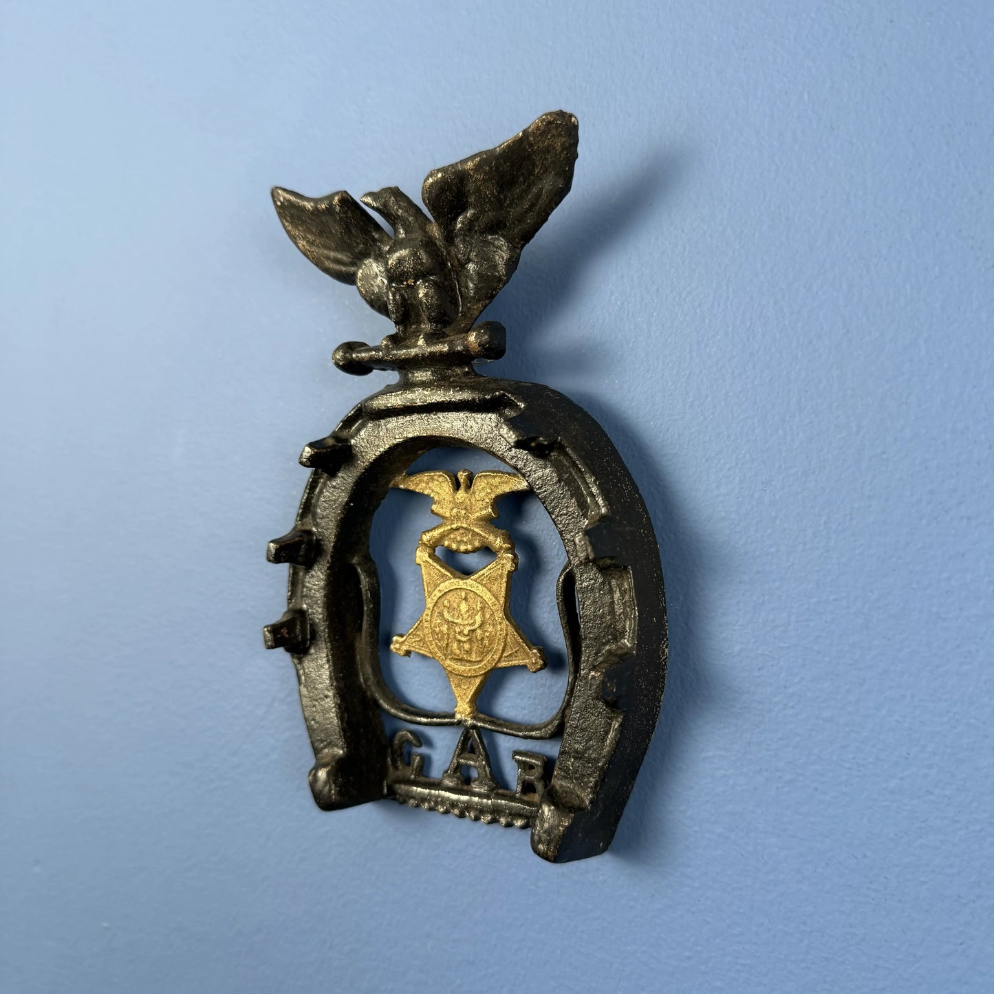 Grand Army of the Republic Cast Iron Horseshoe trivet with GAR Star and Eagle
