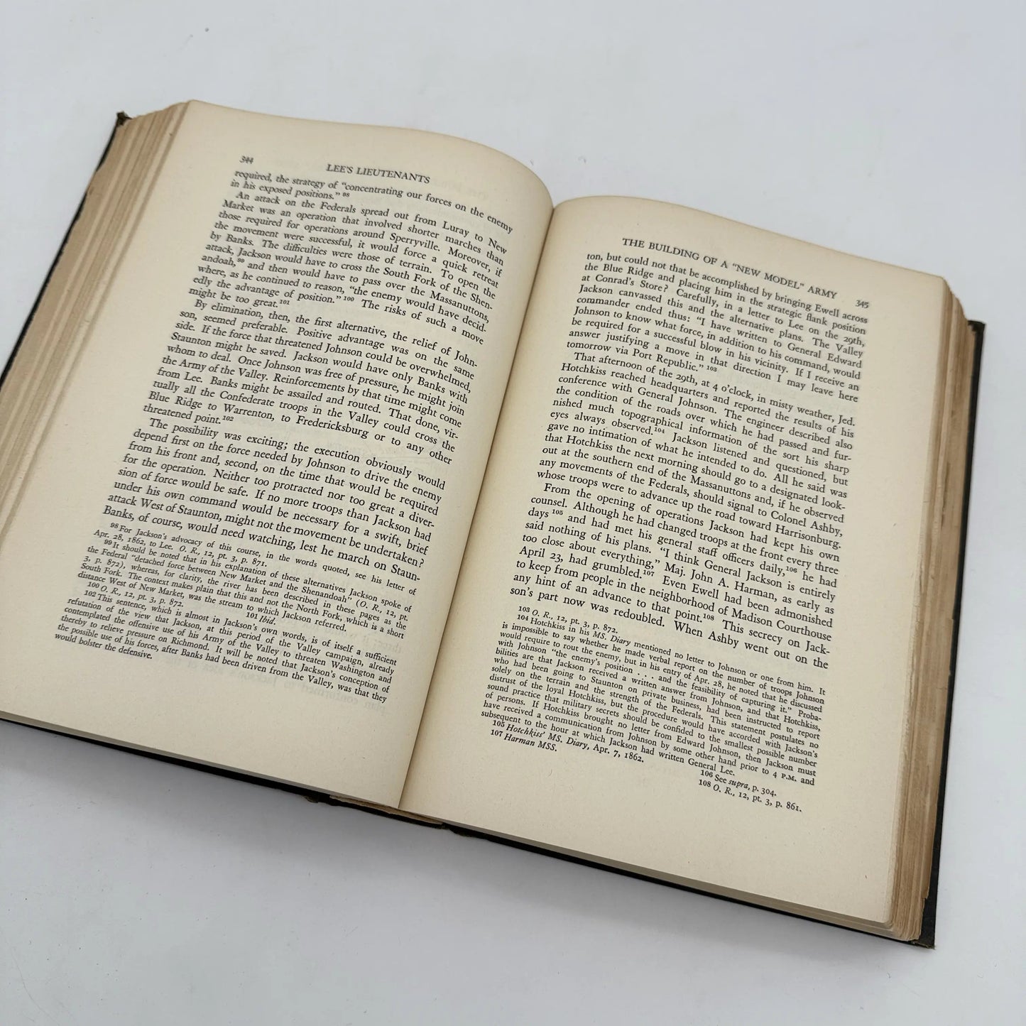 "Lee's Lieutenants: A Study in Command" — Douglass Southall Freeman — Volume 1