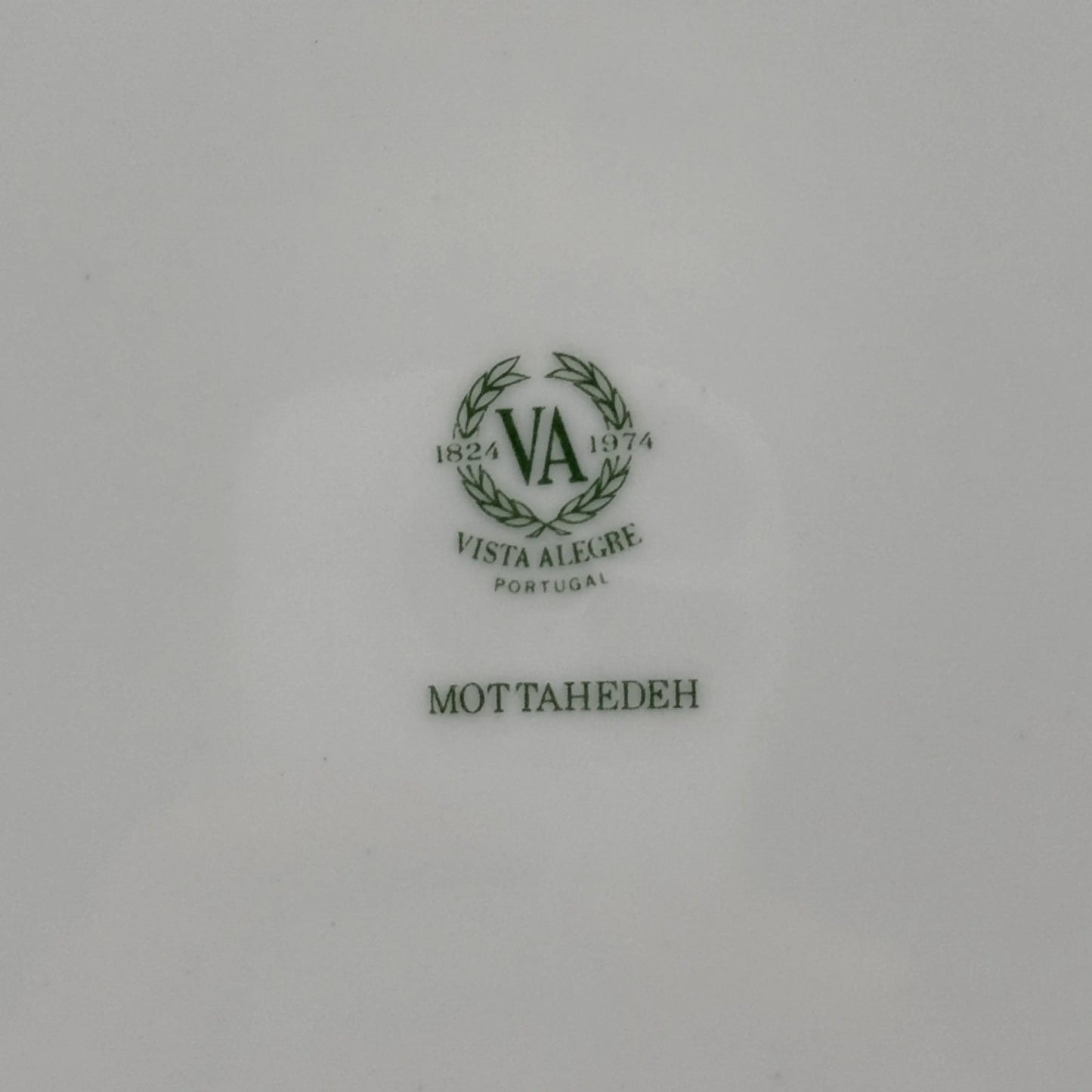 Plate with eagle with shield and banner