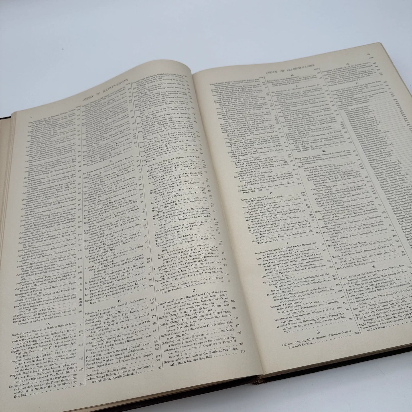 "Frank Leslie's Illustrated History of the Civil War" edited by Louis Shepheard Moat — 1895 — with authographs from two Civil War Generals
