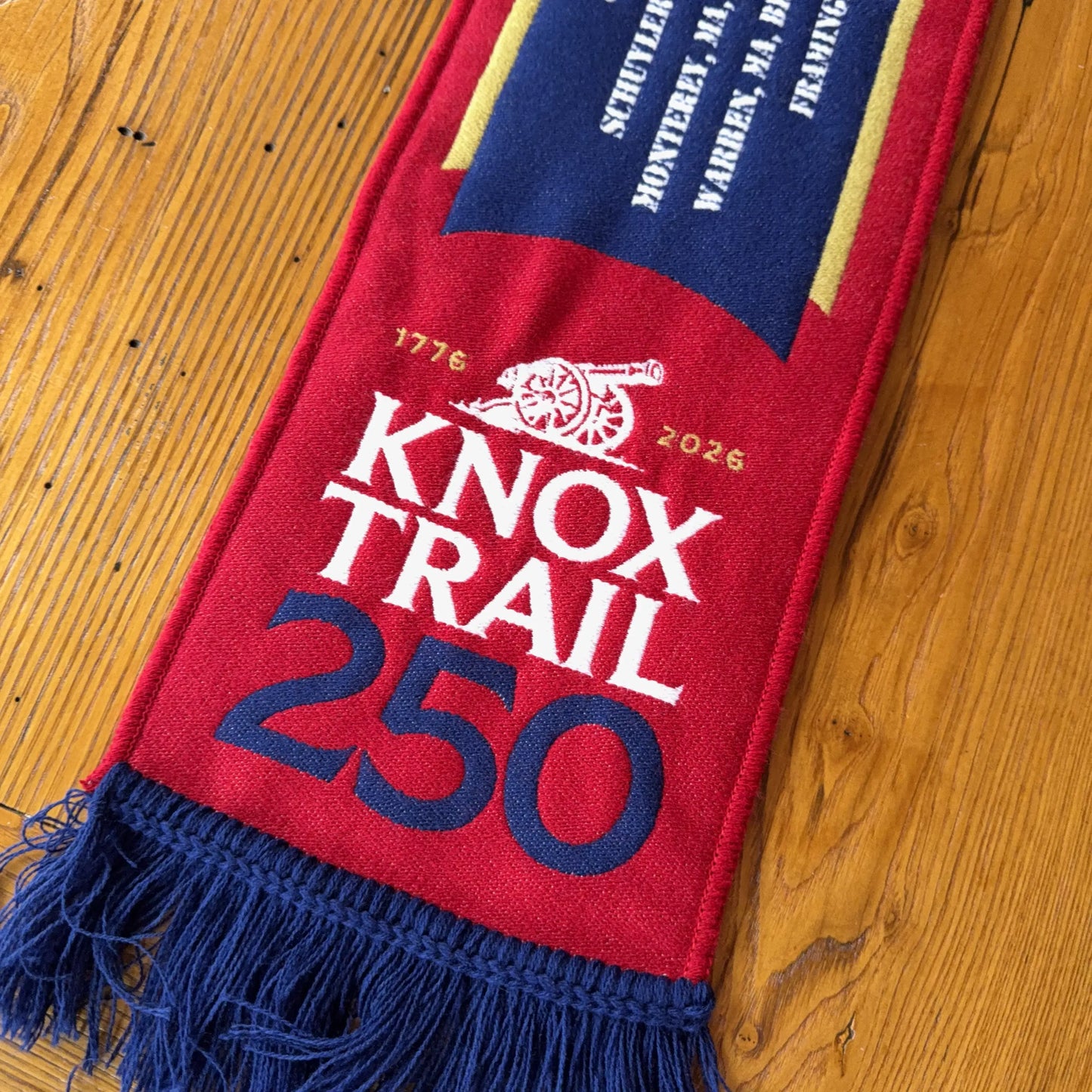 Knox Trail 250 woven scarf