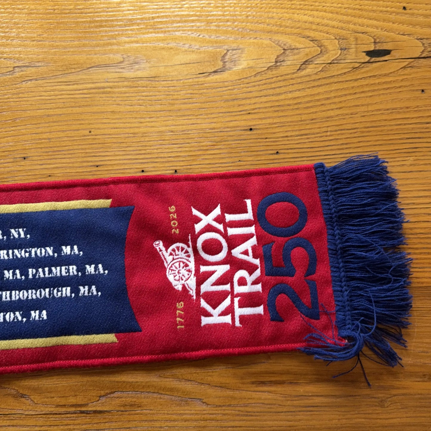 Knox Trail 250 woven scarf