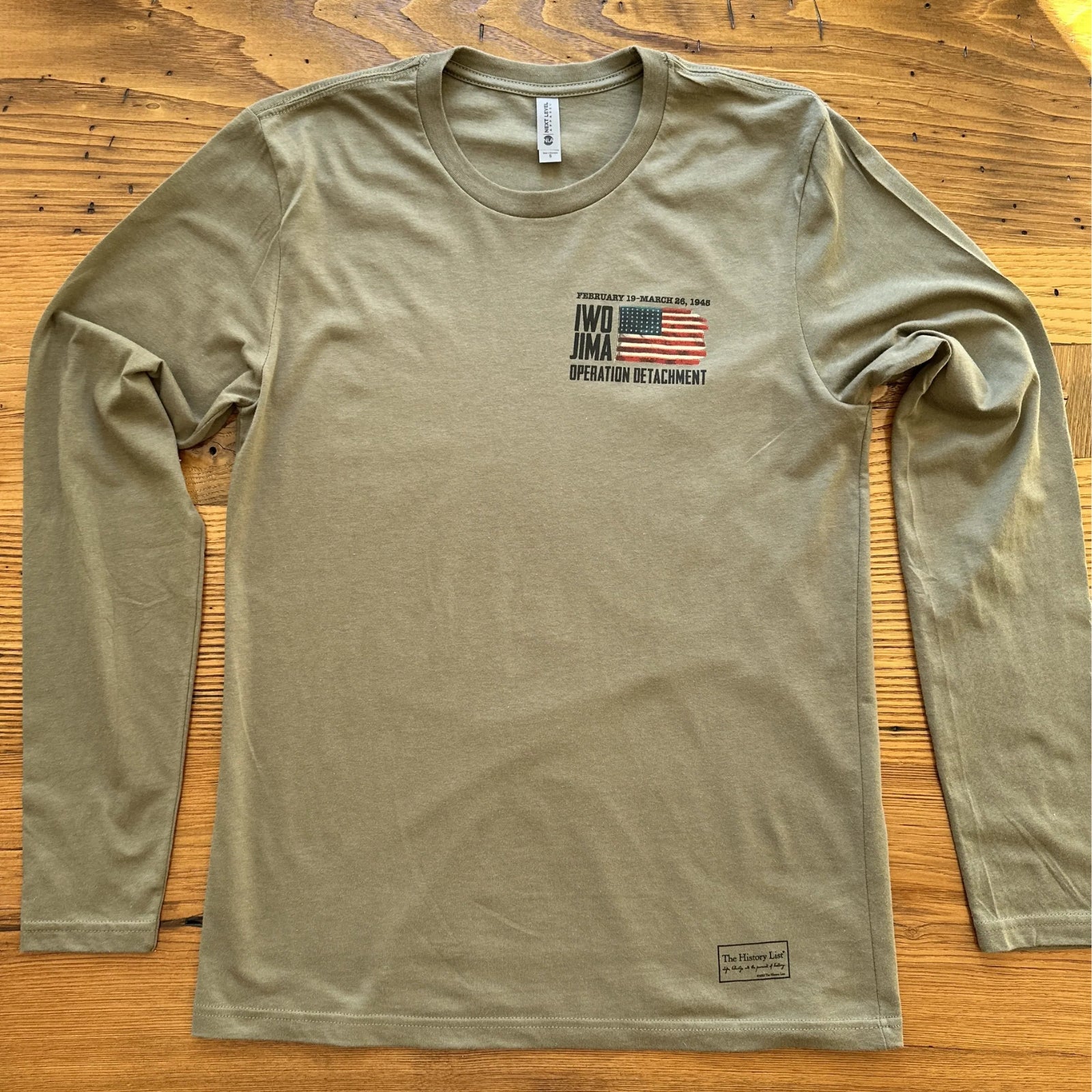 Front of Flag raising on Mount Suribachi - 80th Anniversary of the Battle of Iwo Jima Long-sleeved shirt from The History List store