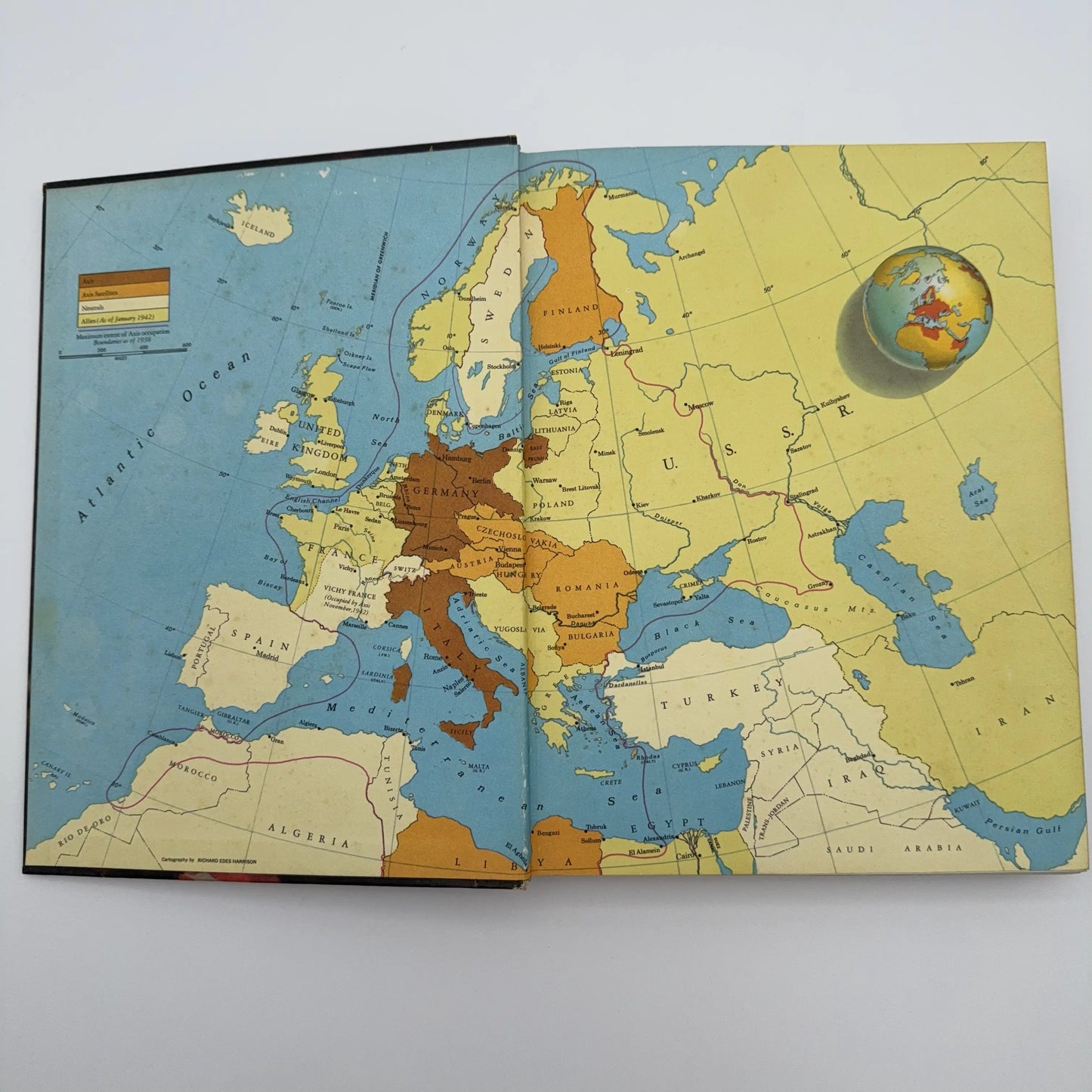 "The Second World War" — Winston Churchill / LIFE Special Edition for Young Readers