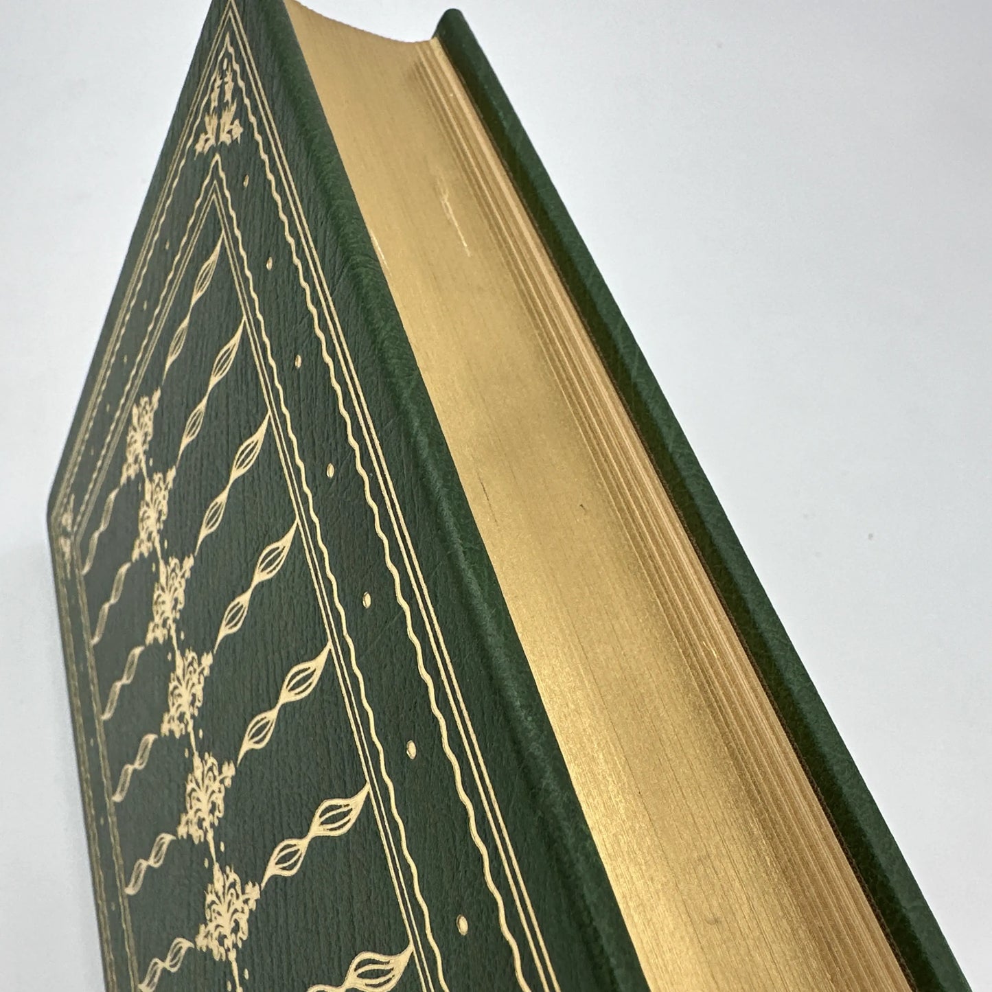 "A Stillness at Appomattox" signed by the author Bruce Catton — A beautiful private printing, leather-bound with gilt lettering