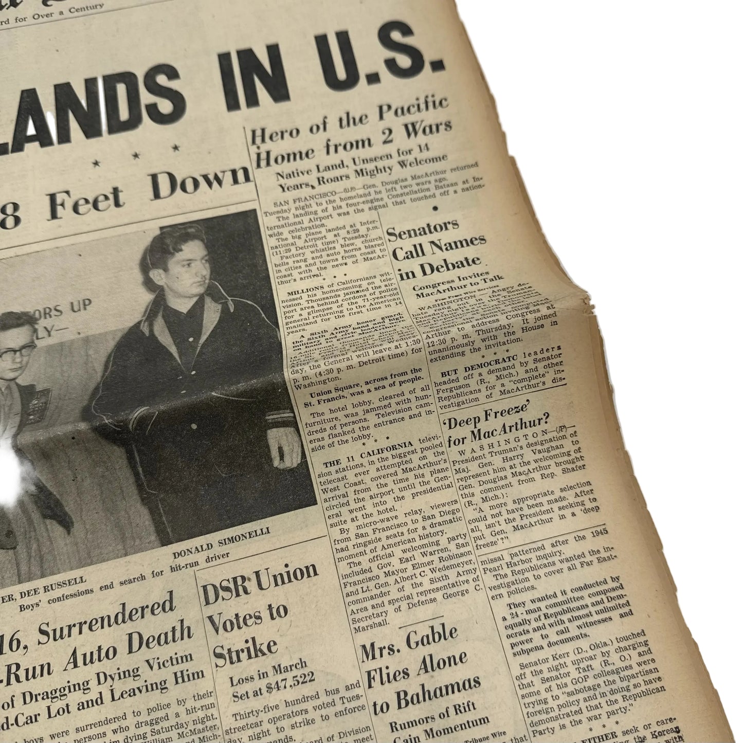 Detroit Free Press — M'Arthur Lands in U.S. — April 18, 1951