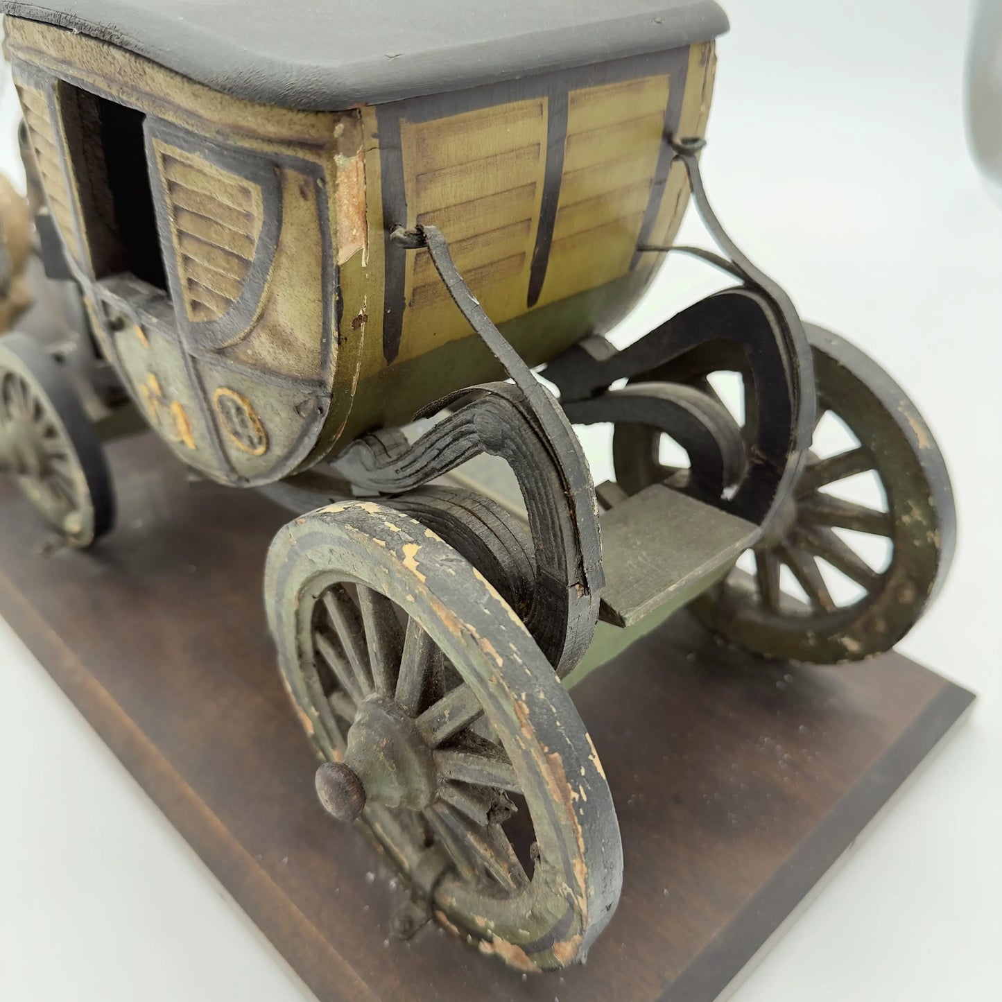 George Washington's Private Carriage And Horses — Miniature Replica