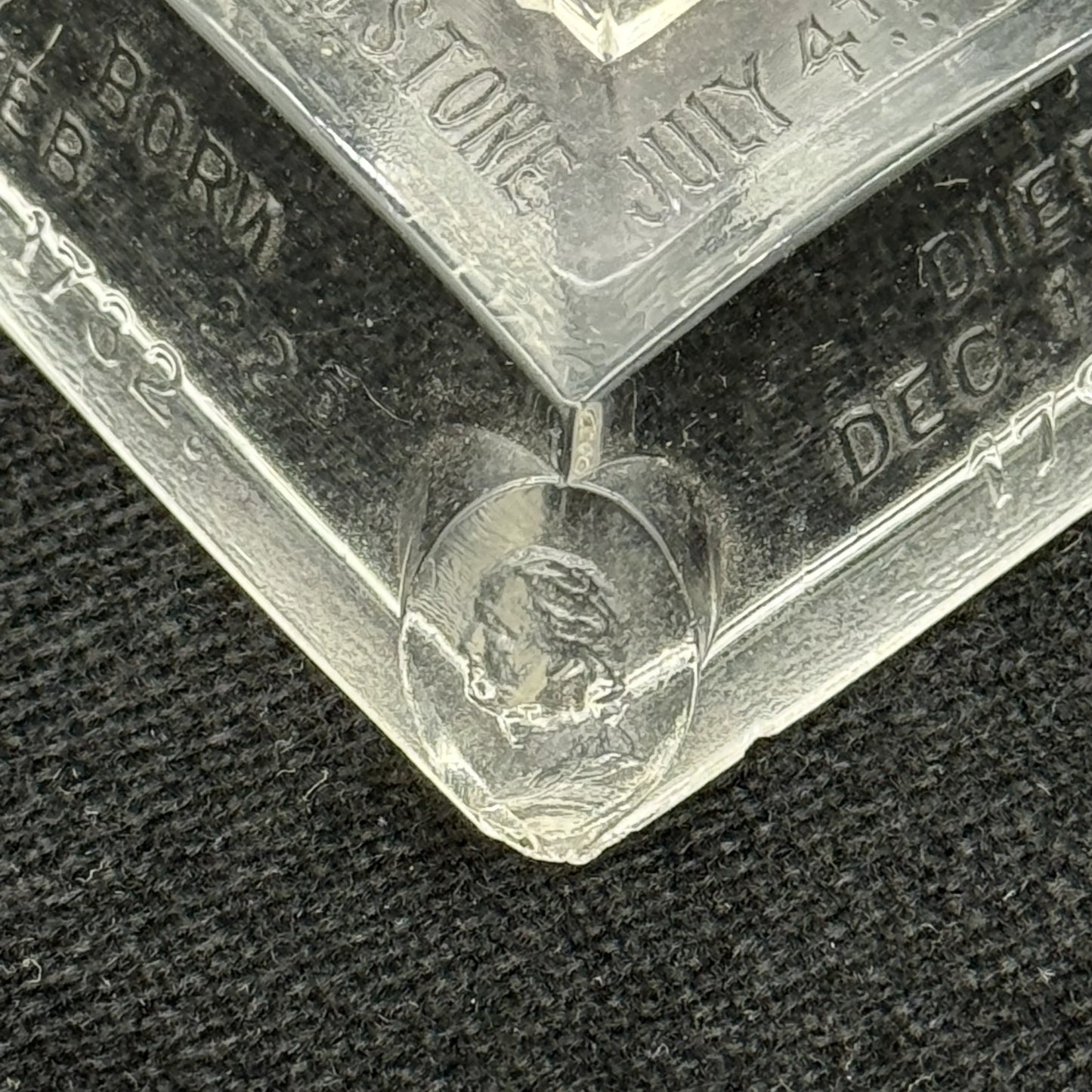 Washington Monument Commemorative Glass Paperweight