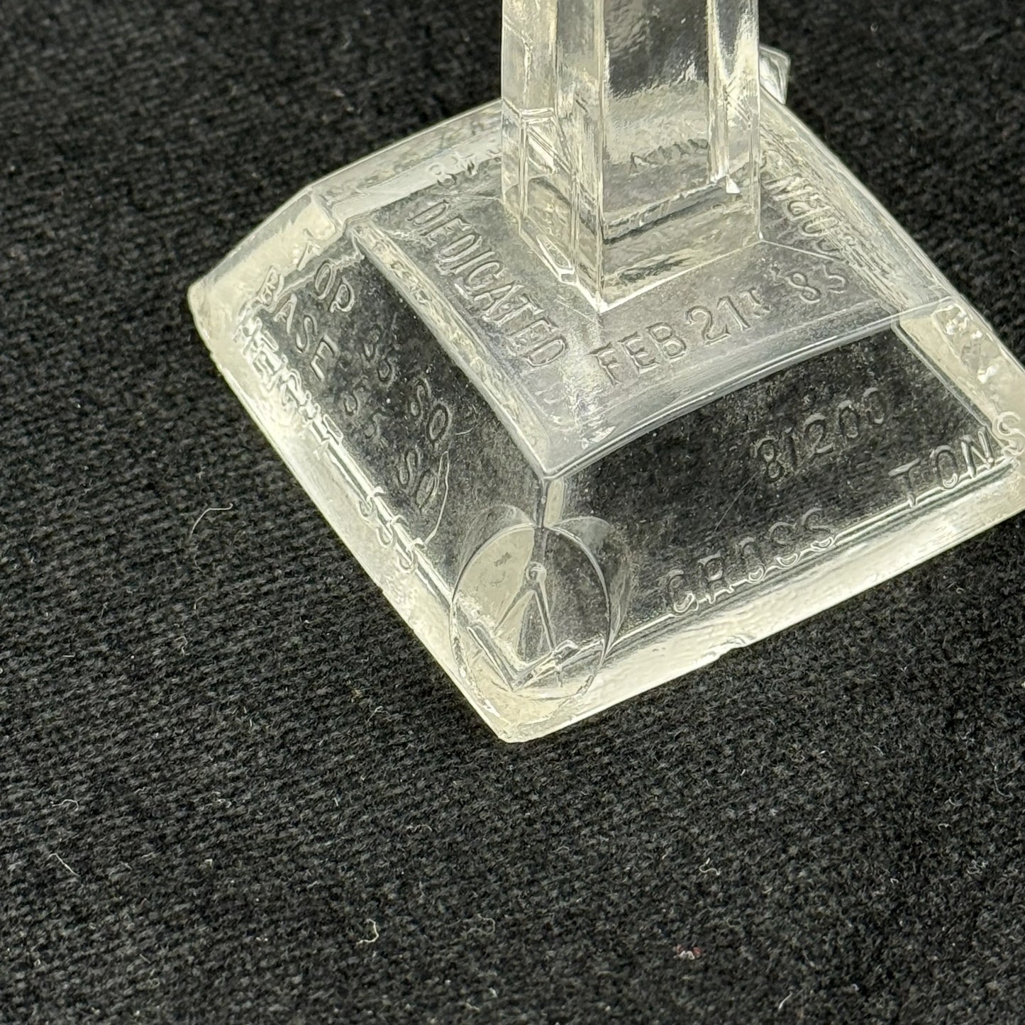 Washington Monument Commemorative Glass Paperweight