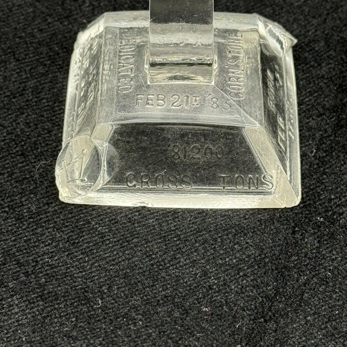 Washington Monument Commemorative Glass Paperweight