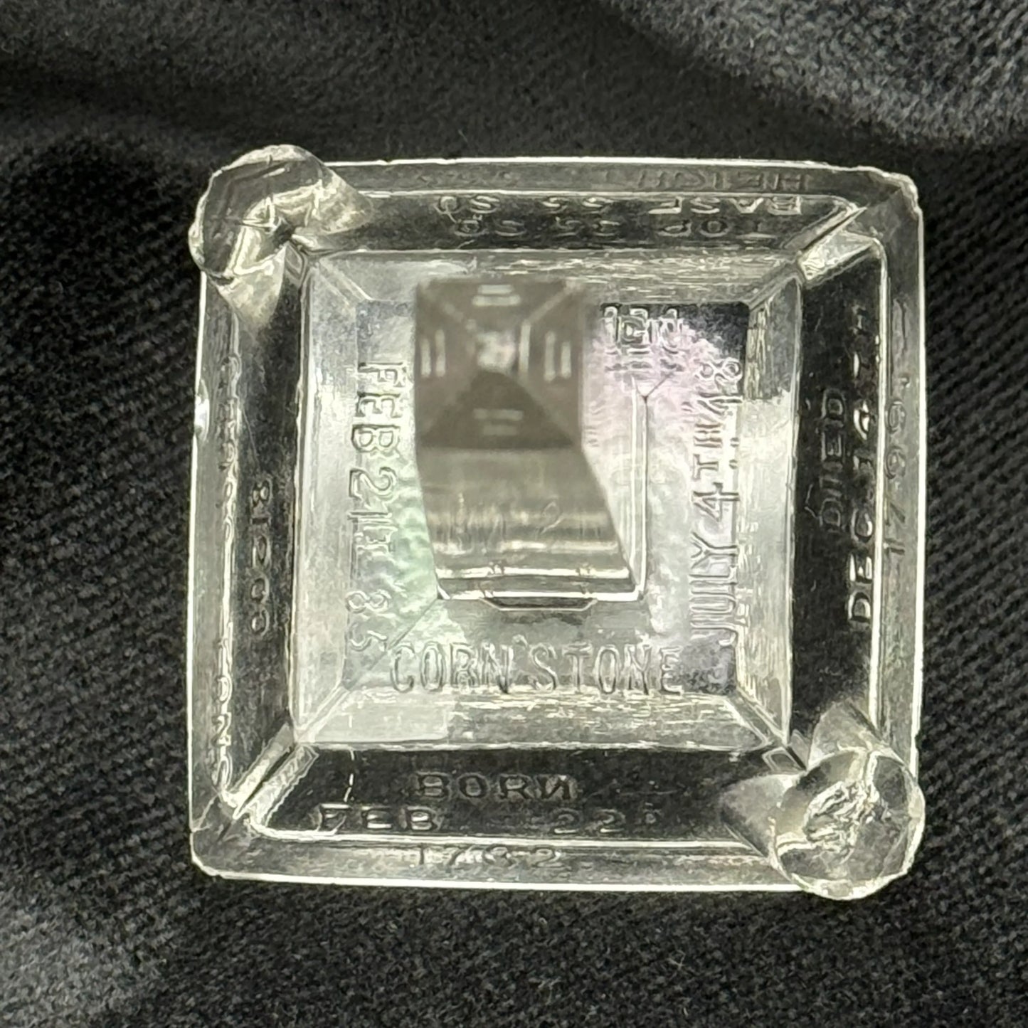 Washington Monument Commemorative Glass Paperweight