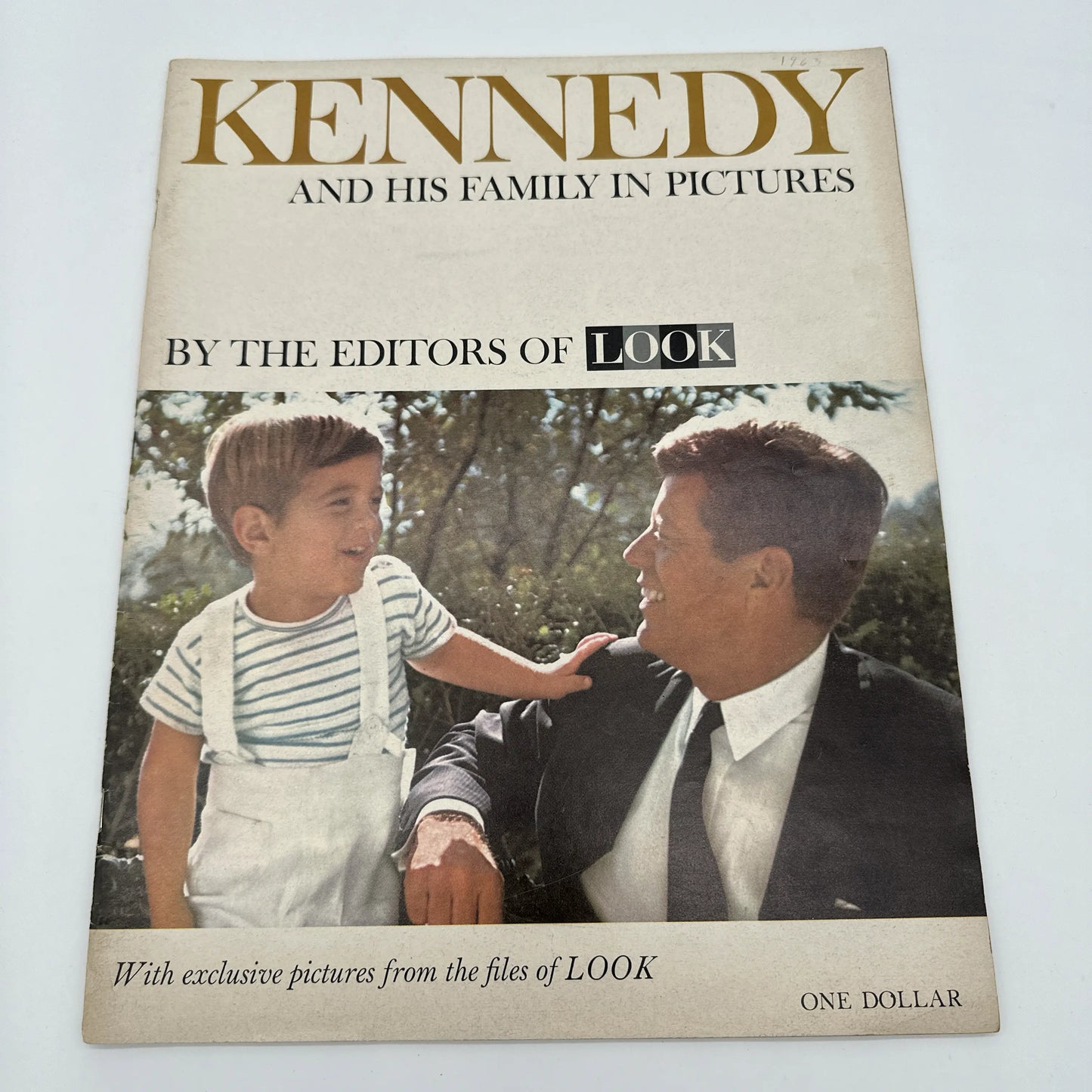 The Life and Death of John F. Kennedy — Collection of LOOK and LIFE Magazines