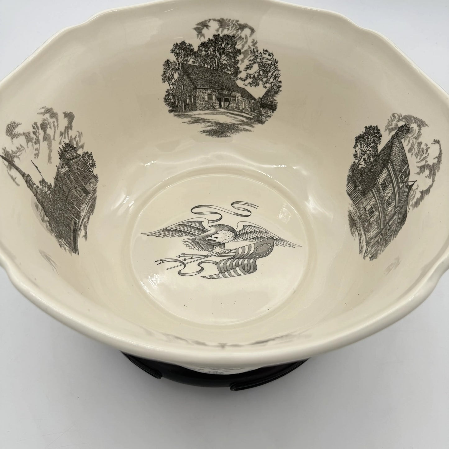 Wedgwood Queensware "Philadelphia" bowl on removable wood stand