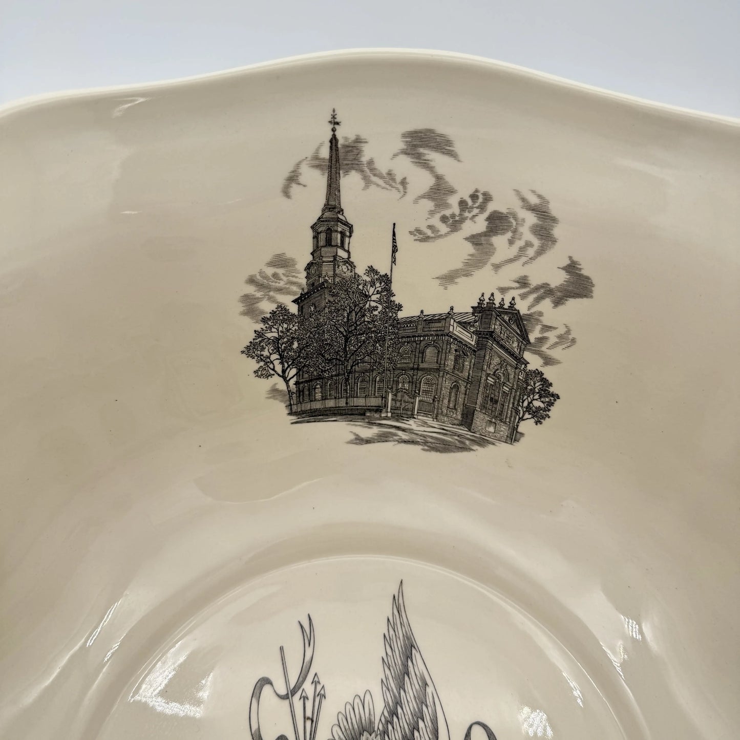 Wedgwood Queensware "Philadelphia" bowl on removable wood stand