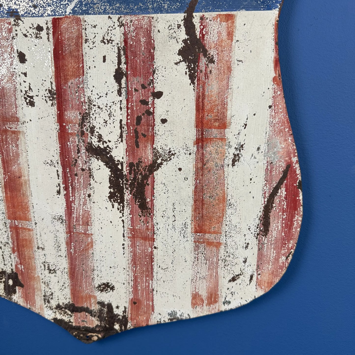 Painted tin shield with 13 stars and stripes — Early 1900s